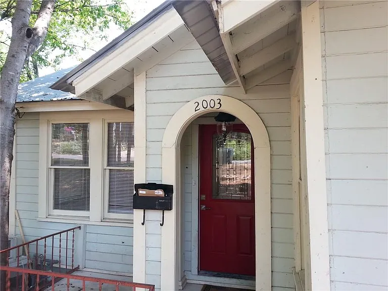 2003 Poquito St — Photo 2