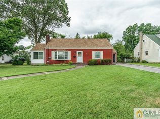 635 E Woodbridge Ave, Avenel, NJ 07001