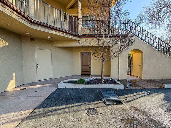 3rd image of 16860 Barnell Ave #Ea2047110