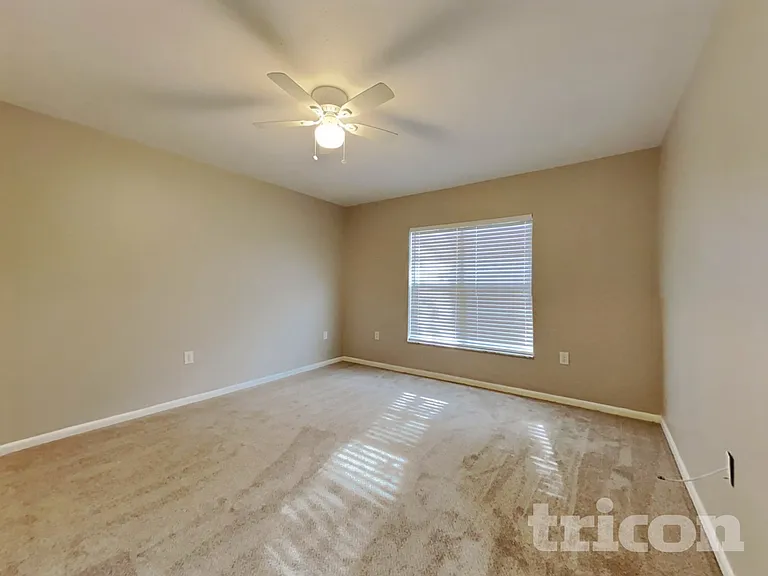 311 E Windhorst Rd — Photo 11