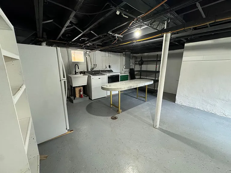 2201 W Gordon St — Photo 77