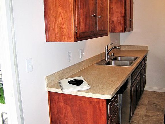 3rd image of 12082 Bailey St APT D