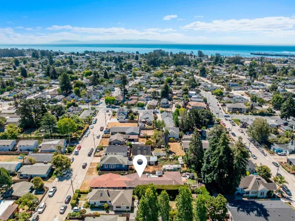 331 Pennsylvania Ave, Santa Cruz, CA 95062