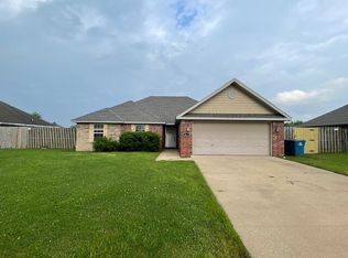 1533 Hutchinson St, Pea Ridge, AR 72751