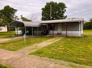 121 S 3rd St, Rosiclare, IL 62982