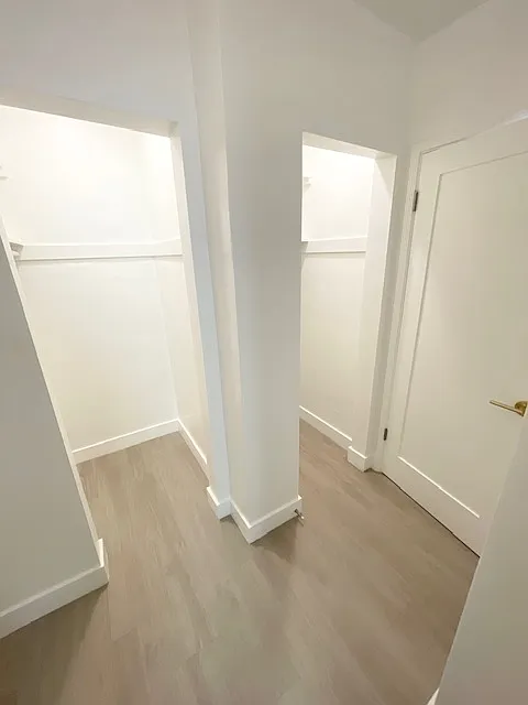 128 S Reeves Dr — Photo 4