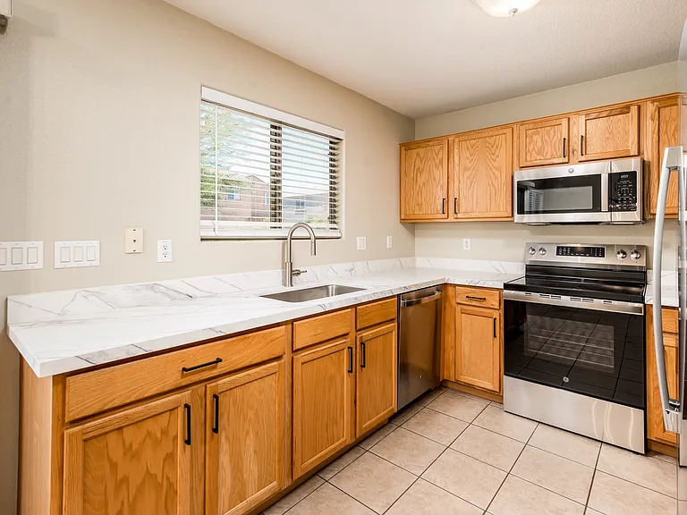 17429 W Watson Ln — Photo 21