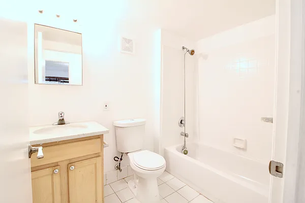 Rented by True Real Estate Group | media 19