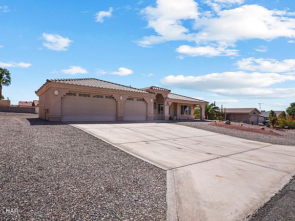 2nd image of 3300 Horseshoe Canyon Dr