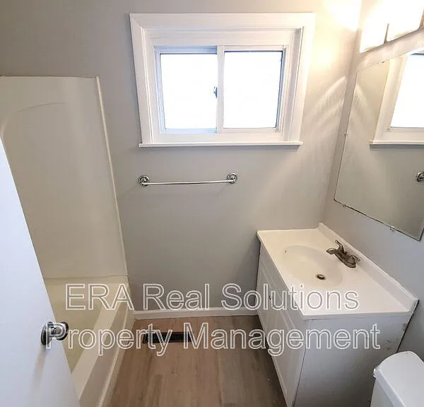 2906 Woodgrove Dr — Photo 9