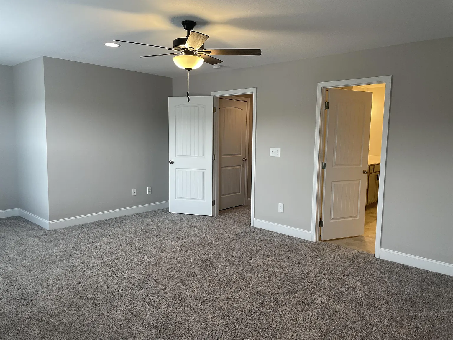 Broadberry Avenue - 338 (HOA) - 1 — Photo 4