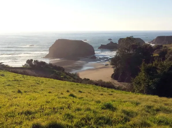 30501 N Highway 1, Fort Bragg, CA 95437
