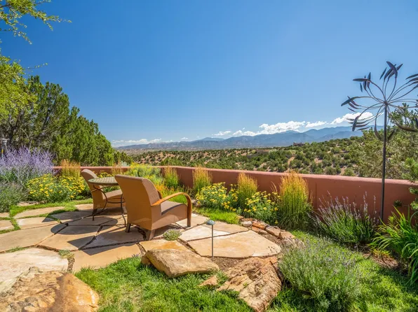 109 Avenida De Las Casas, Santa Fe, NM 87506