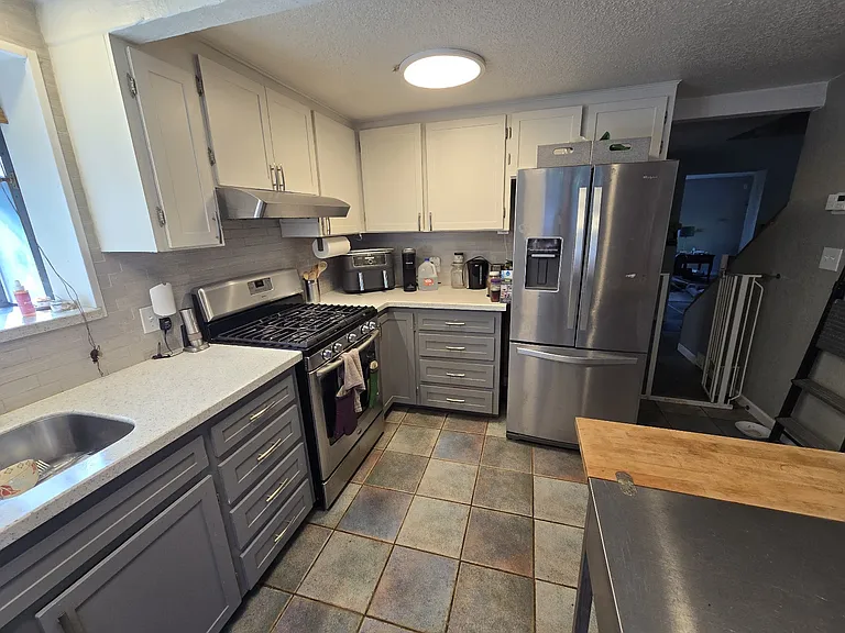 Kitchen (Current Photo)