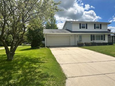564 East Rhine STREET, Elkhart Lake, WI, 53020