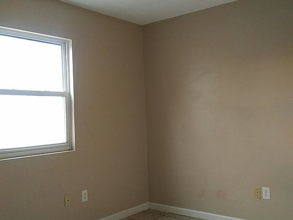 Bed room 1