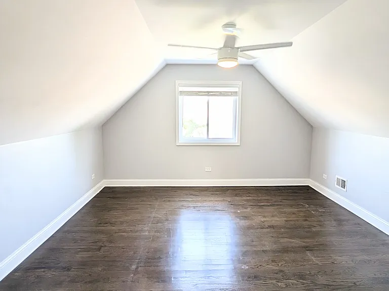 2455 N Austin Ave #2 — Photo 12