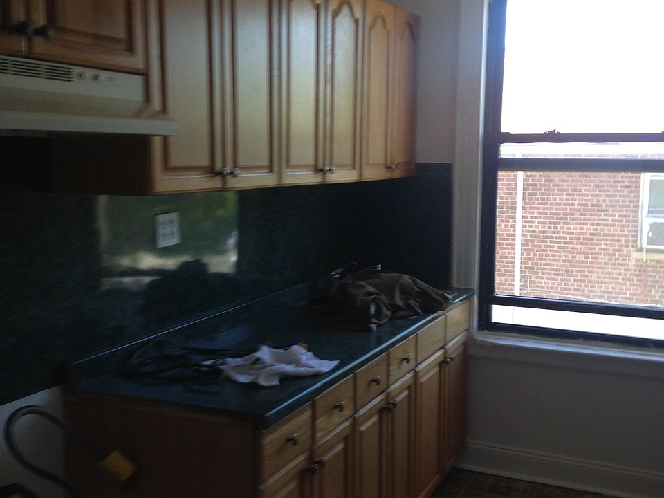 2nd image of 640 Taylor Ave