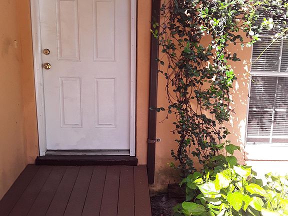 4th image of 1565 Hammock Dr #B