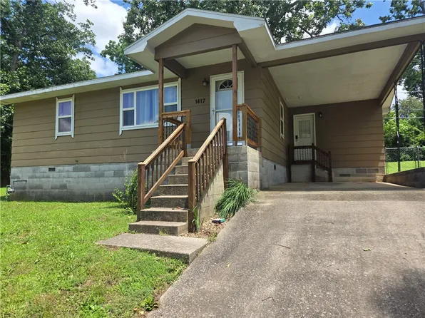 1417 Oakhill Dr, Cassville, MO 65625