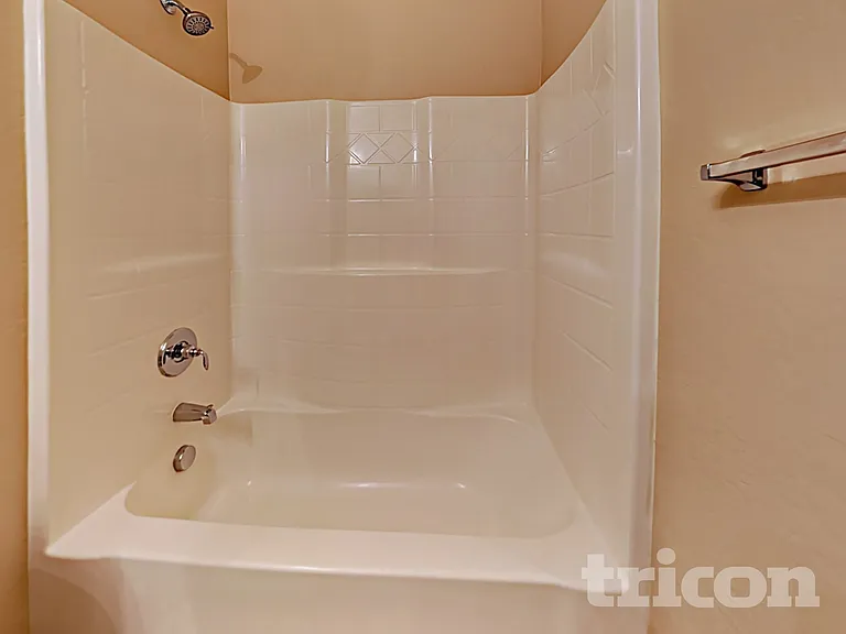 23683 W Huntington Dr — Photo 12