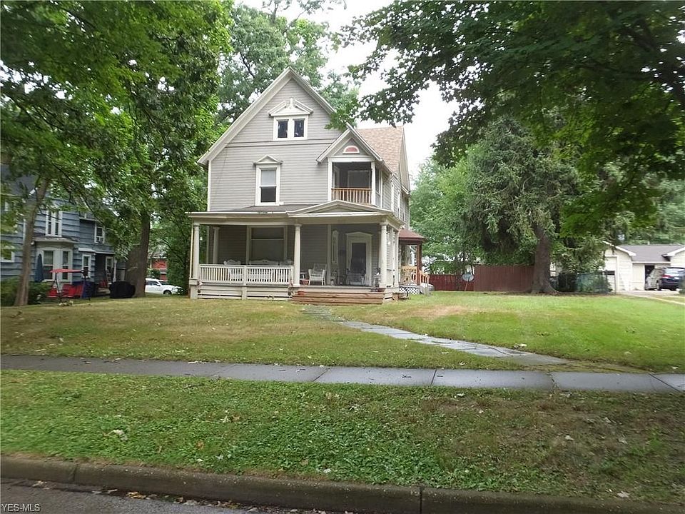 1st image of 525 Park Ave