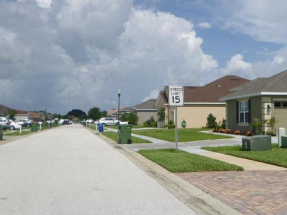 3rd image of 4527 Mandolin Blvd