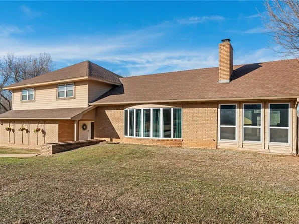 2 Turkey Knob St, Shawnee, OK 74804