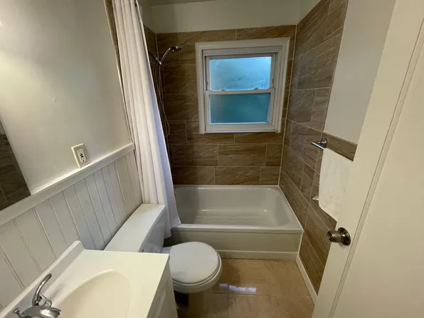 733B Broad Ave #733B, Ridgefield, NJ 07657