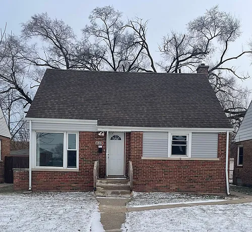 1565 Wentworth Ave Photo 1