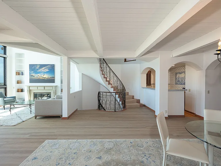 3265 Ocean Dr — Photo 8