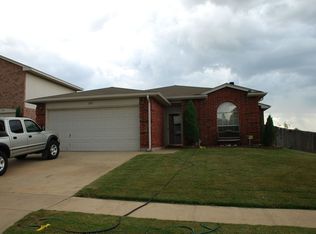 1931 Salt Flats Trl, Arlington, TX 76002