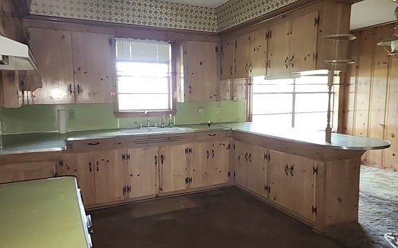 2nd image of 1916 Ike St