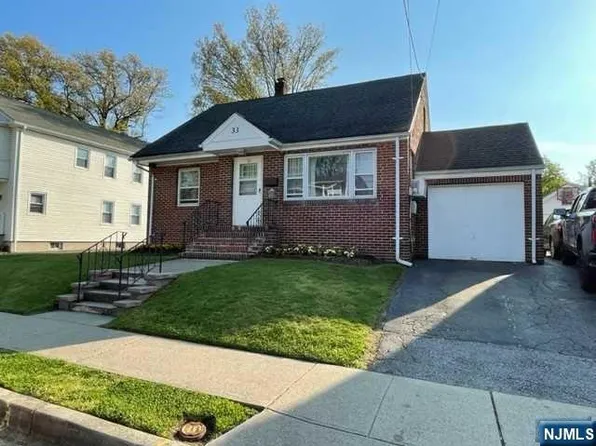 33 Whippany Ave, Woodland Park, NJ 07424