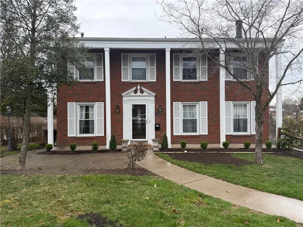 213 New Hampshire Dr, New Kensington, PA 15068