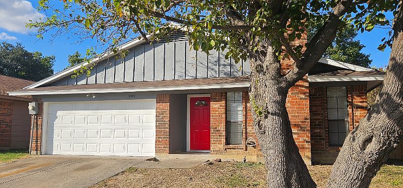 1st image of 2205 Versailles Dr