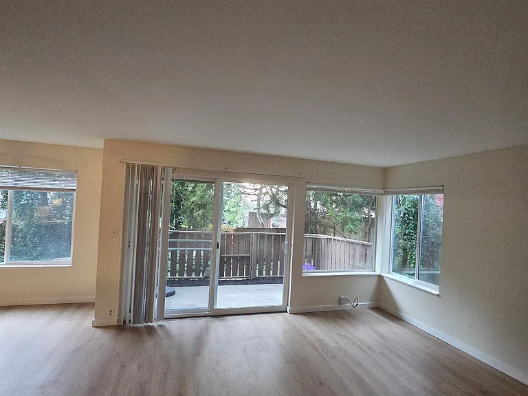Corner House Apartments — Photo 14