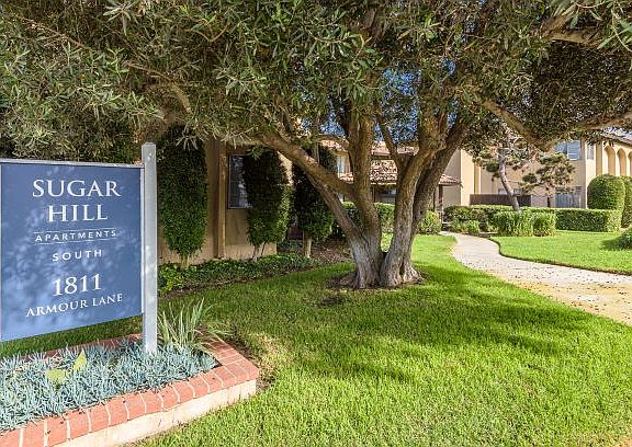 3rd image of 1808 Spreckels Ln APT 2