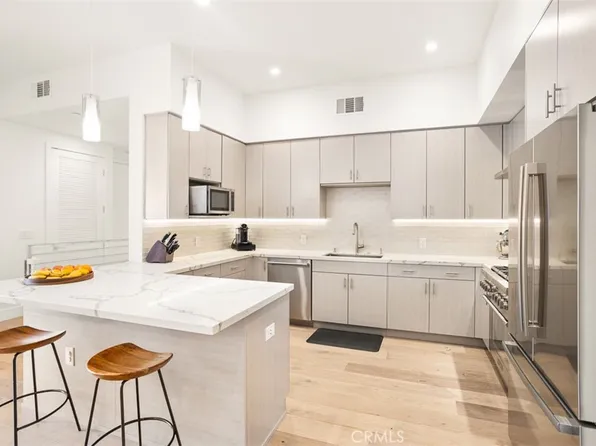 4322 Gentry Ave #104, Studio City, CA 91604