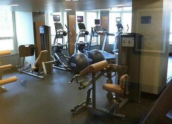 3rd image of 345 N La Salle Dr APT 2205