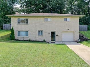 1180 Saint Vincent Dr, Monroeville, PA 15146