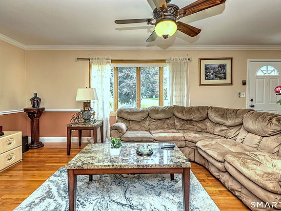 5th image of 255 Oceanview Terrace