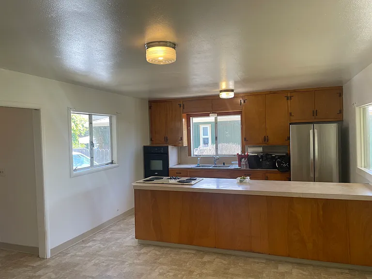 339 Chilverton St — Photo 2