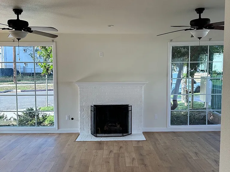 130 Surfside Dr — Photo 5