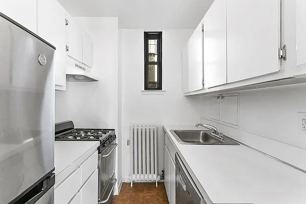 Rented by Compass | media 24