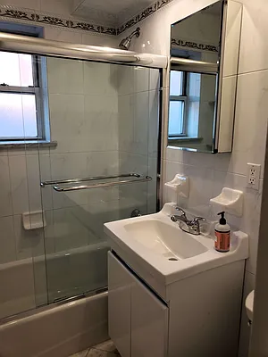 Rented by Voro New York | media 11