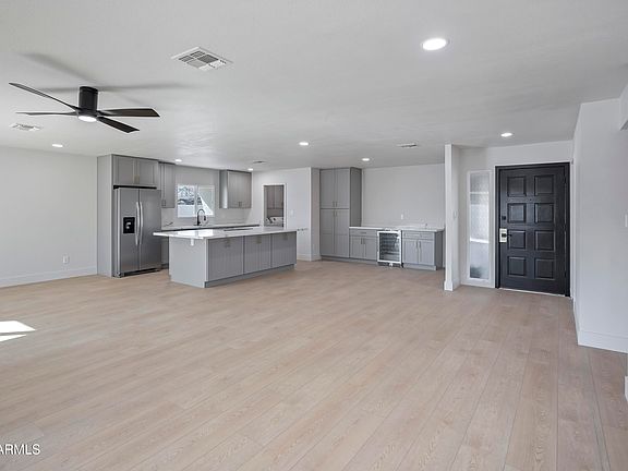 4th image of 1703 E LAGUNA Drive