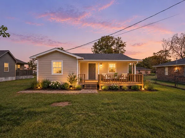 1210 Glendale St, Dayton, TX 77535