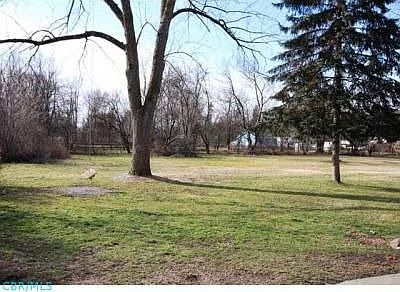 4th image of 3827 Elbern Ave