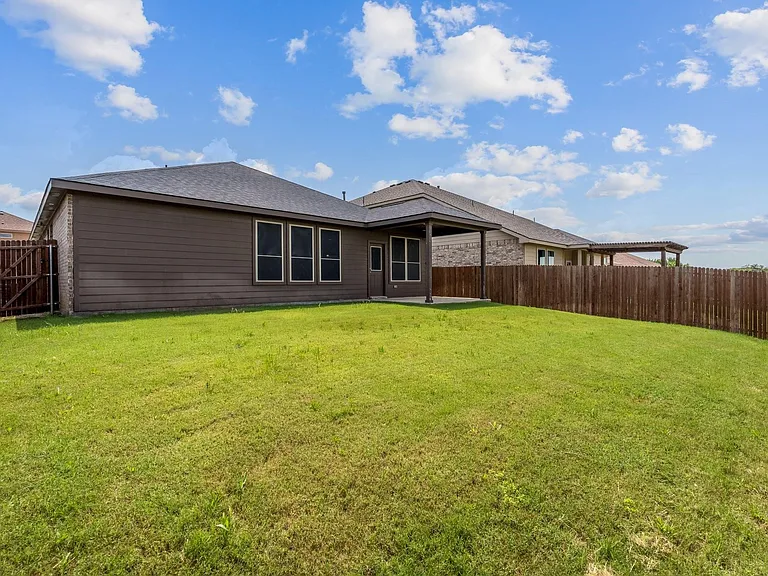 9921 Wynndel Trl — Photo 31